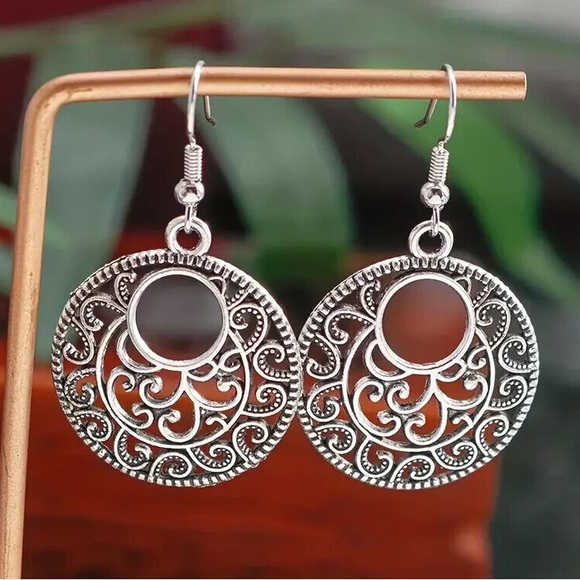 Boho Simple Carved Hollow Flower Design Silver Plated Dangle Earrings - Picture 7 of 10